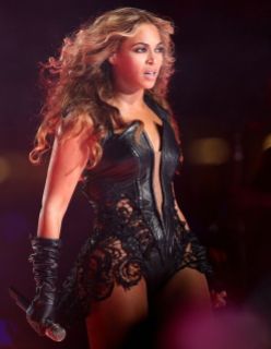 Source: http://1.bp.blogspot.com/-RJ59885hpDA/UQ_Y_Rz_axI/AAAAAAAAAVo/66PWSt6BU6I/s1600/Beyonce-Super-Bowl-2013-Half-Time-Show.jpg